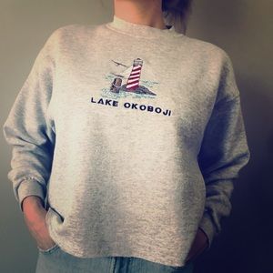 Women’s vintage cropped crew neck